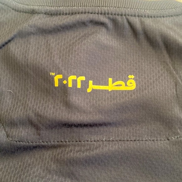 NWT Men’s Black FIFA World Cup Qatar 2022 short sleeve shirt - Picture 5 of 13